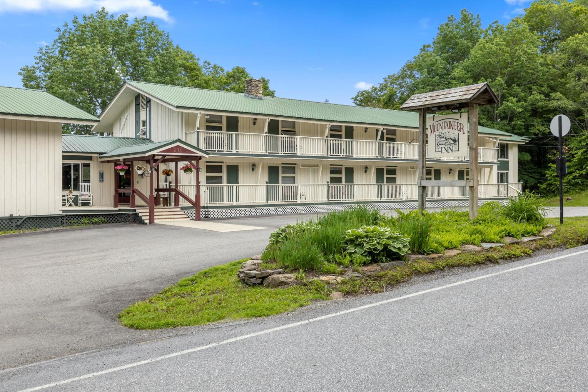 Mountaineer Inn West Dover Ngoại thất bức ảnh